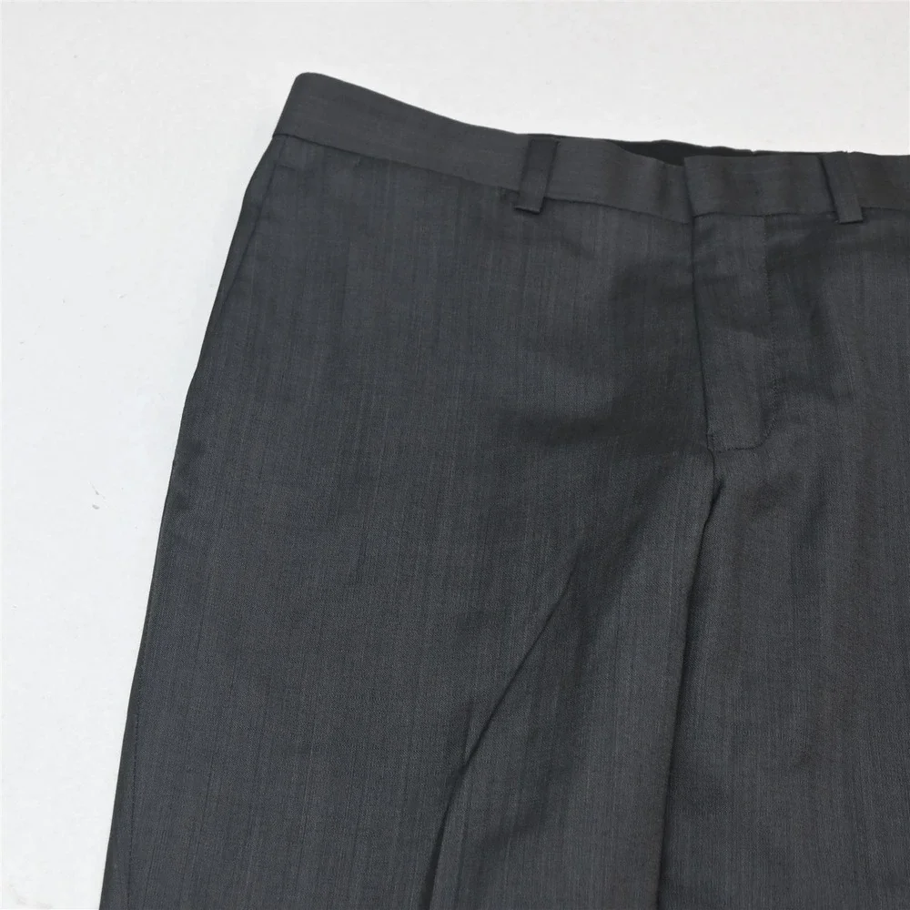 DKNY 38R 30x30 Gray Sharkskin 100% Reda Wool Mens Jacket Pants Suit